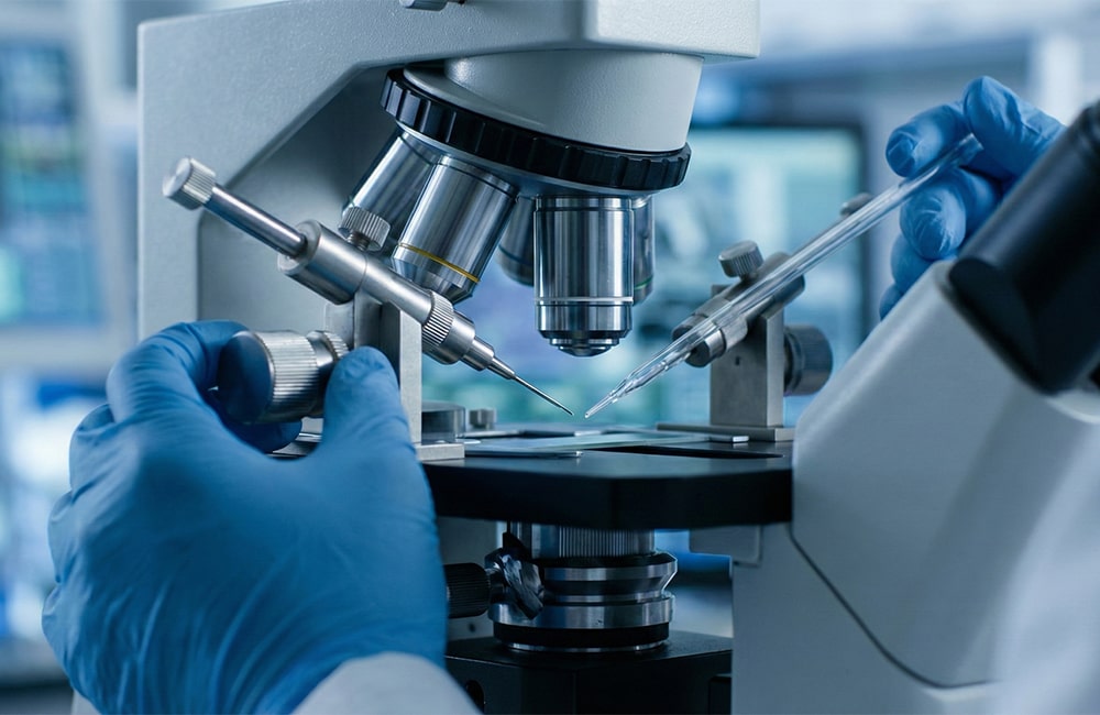 توفر المراكز الإيرانية خيارات متقدمة لتعزيز فرص الحمل السليم، مثل: